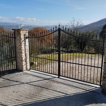 Olea Semesterbostad Todi